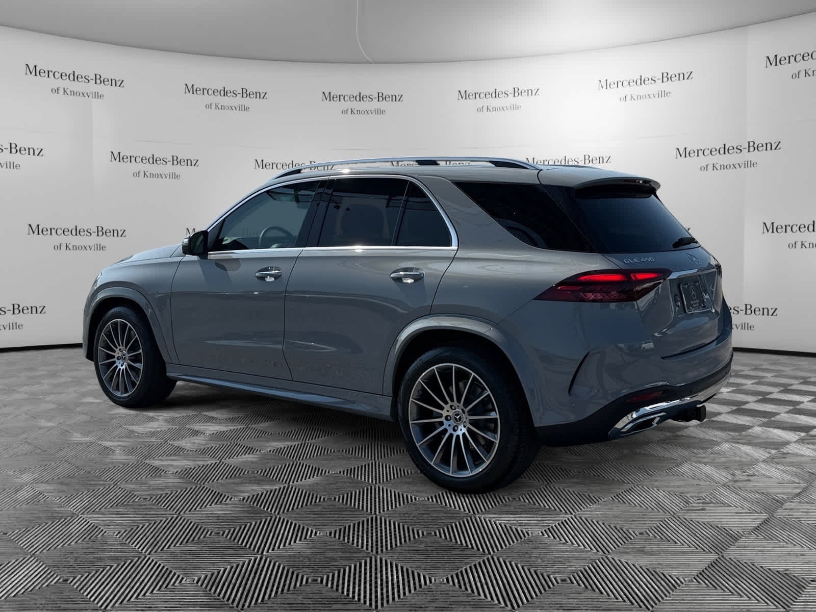 2026 Mercedes Benz GLE 450 4MATIC photo 3