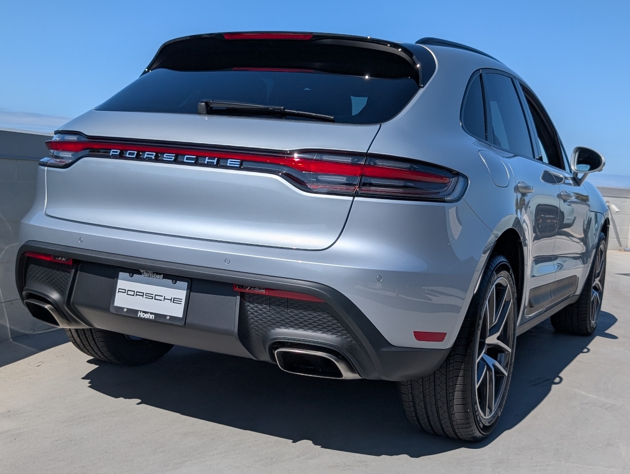 2026 Porsche Macan T photo 22