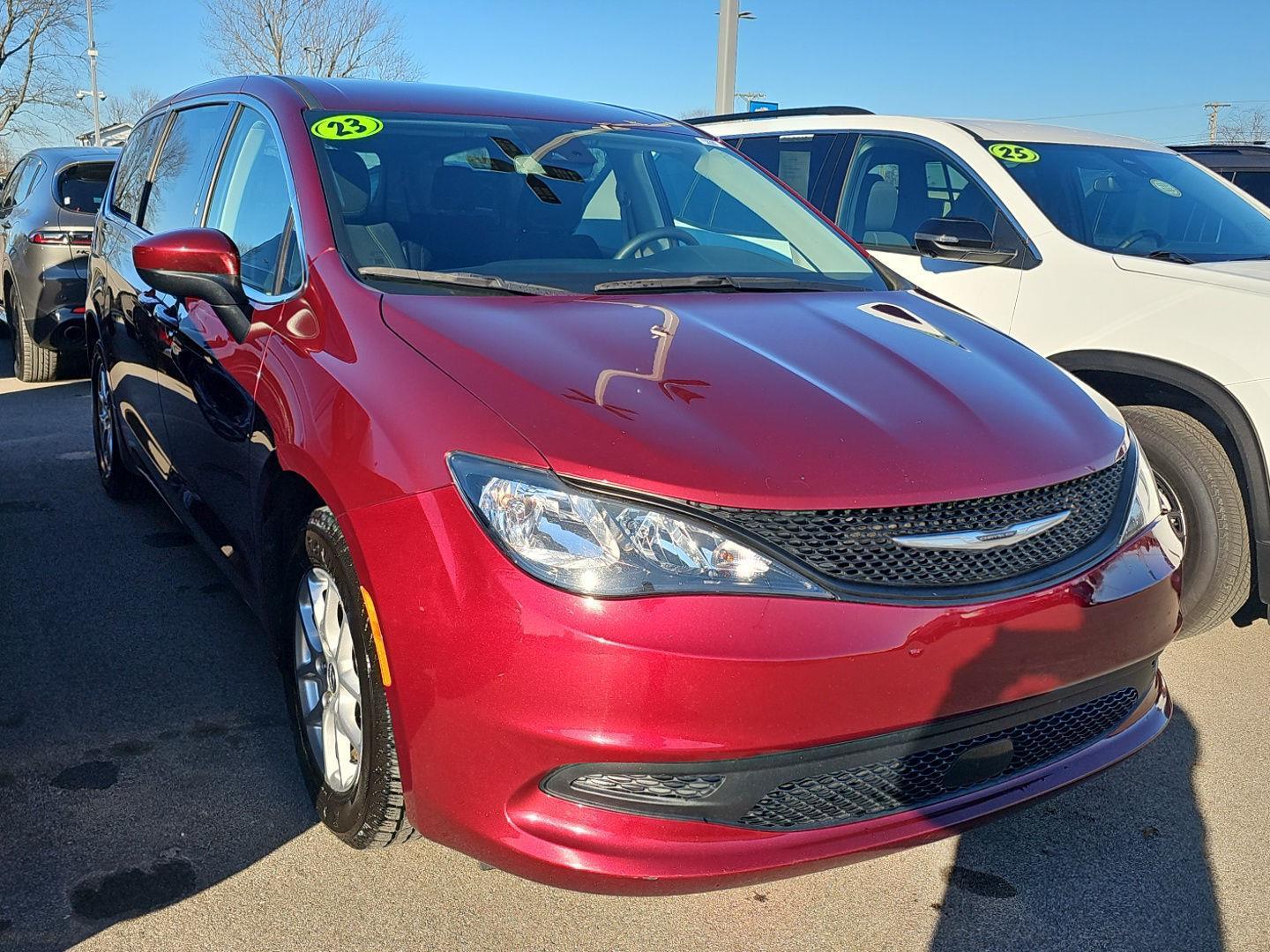 2023 Chrysler Voyager LX photo 2