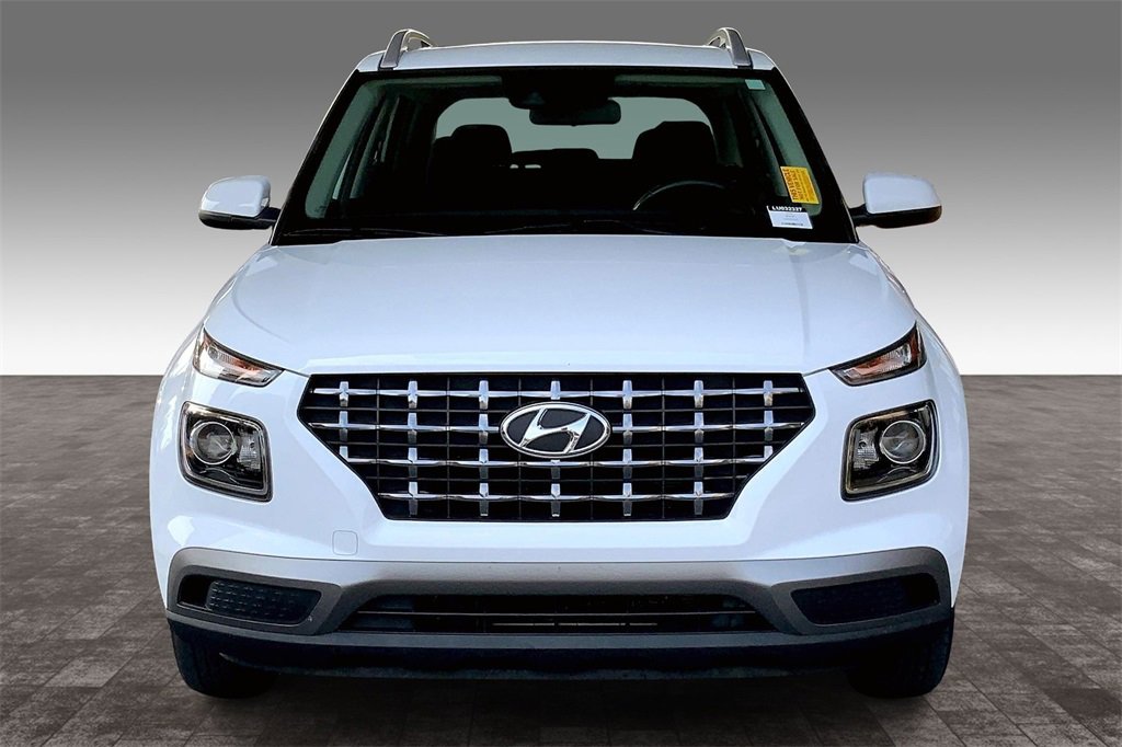 2020 Hyundai Venue SEL photo 3