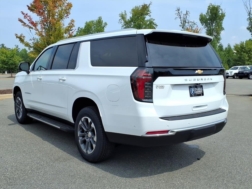 2025 Chevrolet Suburban LS photo 24