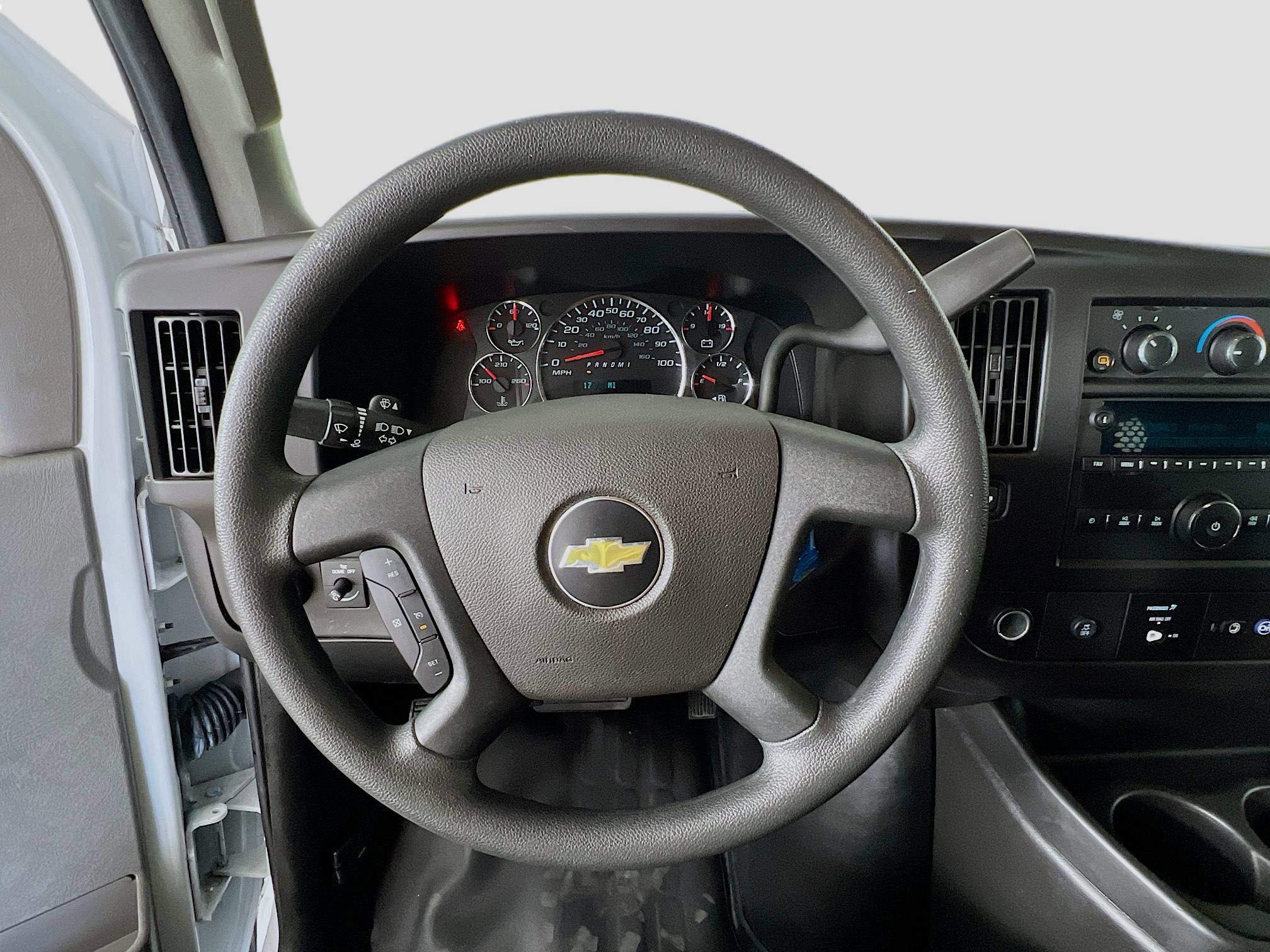 2023 Chevrolet Express 2500 Cargo photo 7