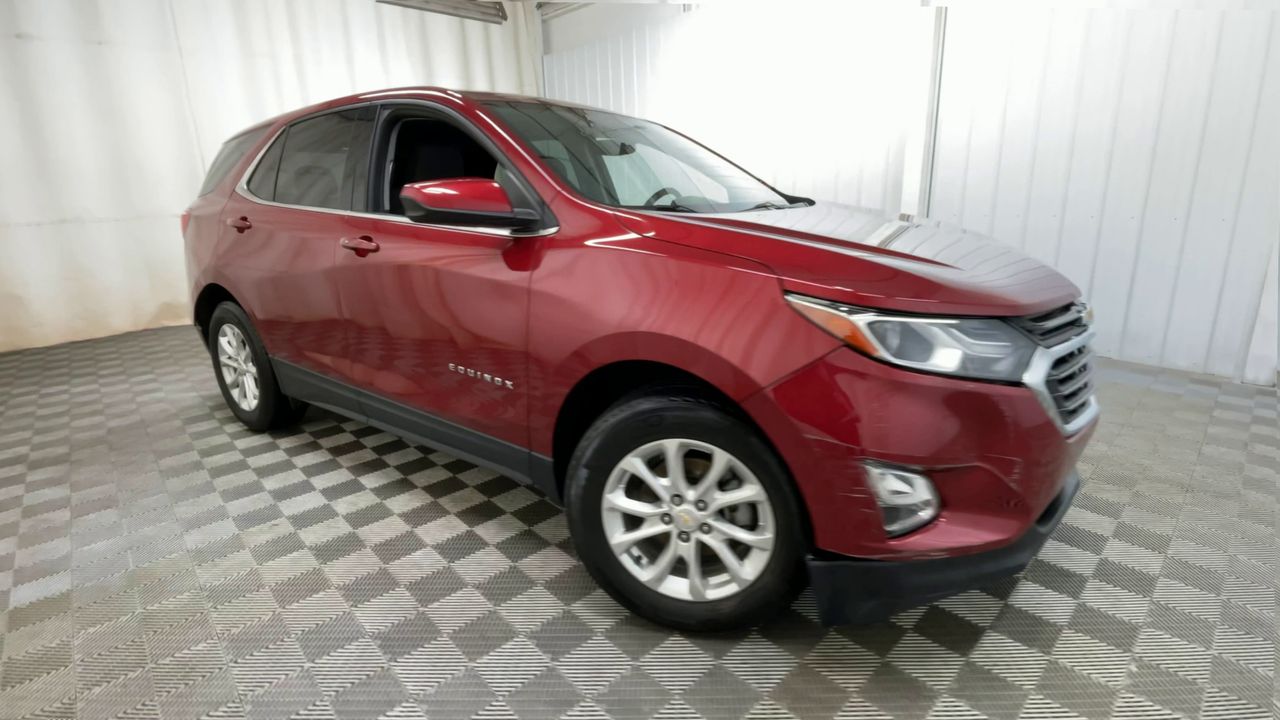 2020 Chevrolet Equinox LT photo 2
