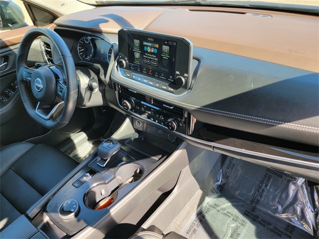 2022 Nissan Rogue SL photo 18