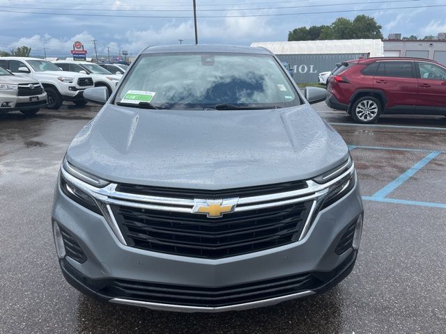 2024 Chevrolet Equinox LT photo 2