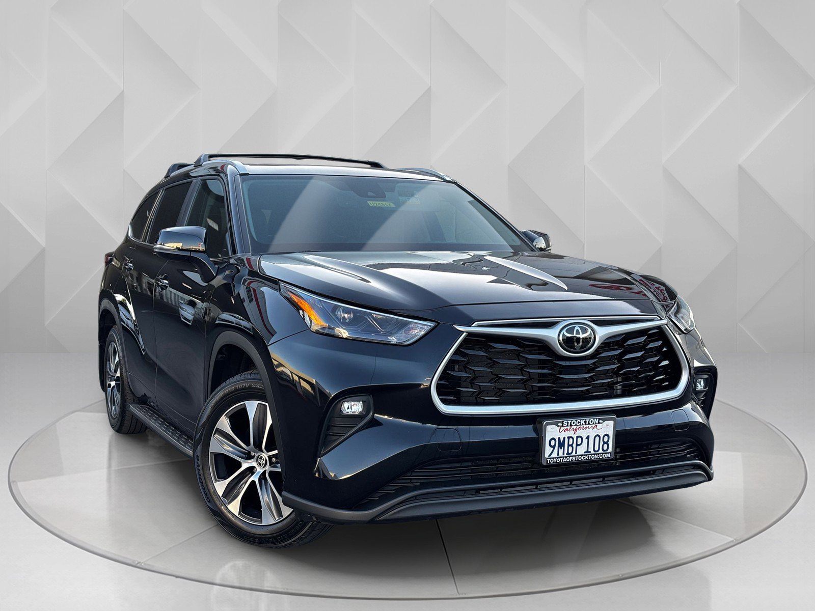 2023 Toyota Highlander XLE photo 4