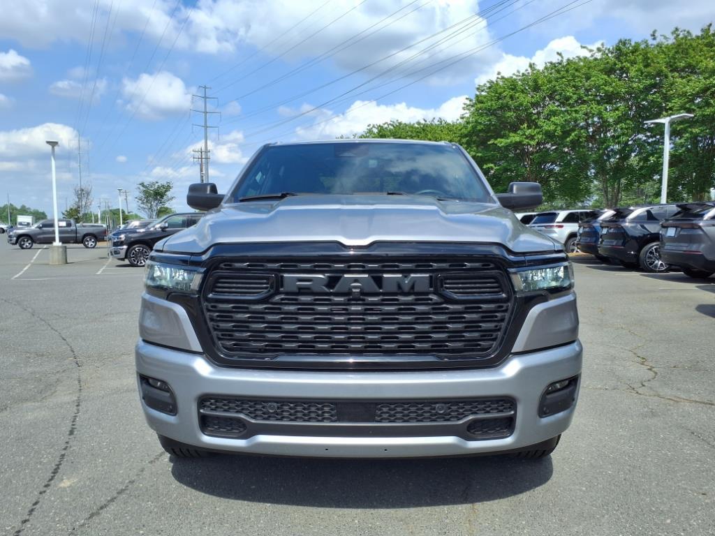 2025 Ram 1500 Tradesman photo 2