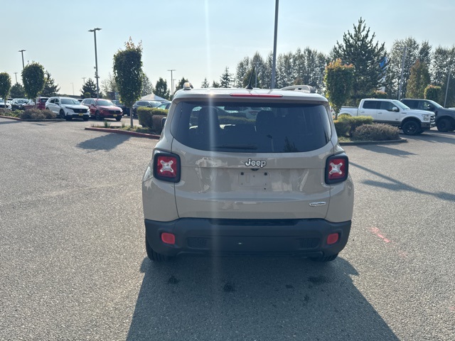 2016 Jeep Renegade Latitude photo 6