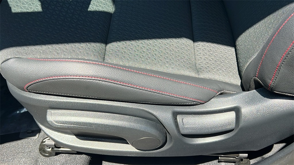 2025 Kia Soul GT-Line photo 8