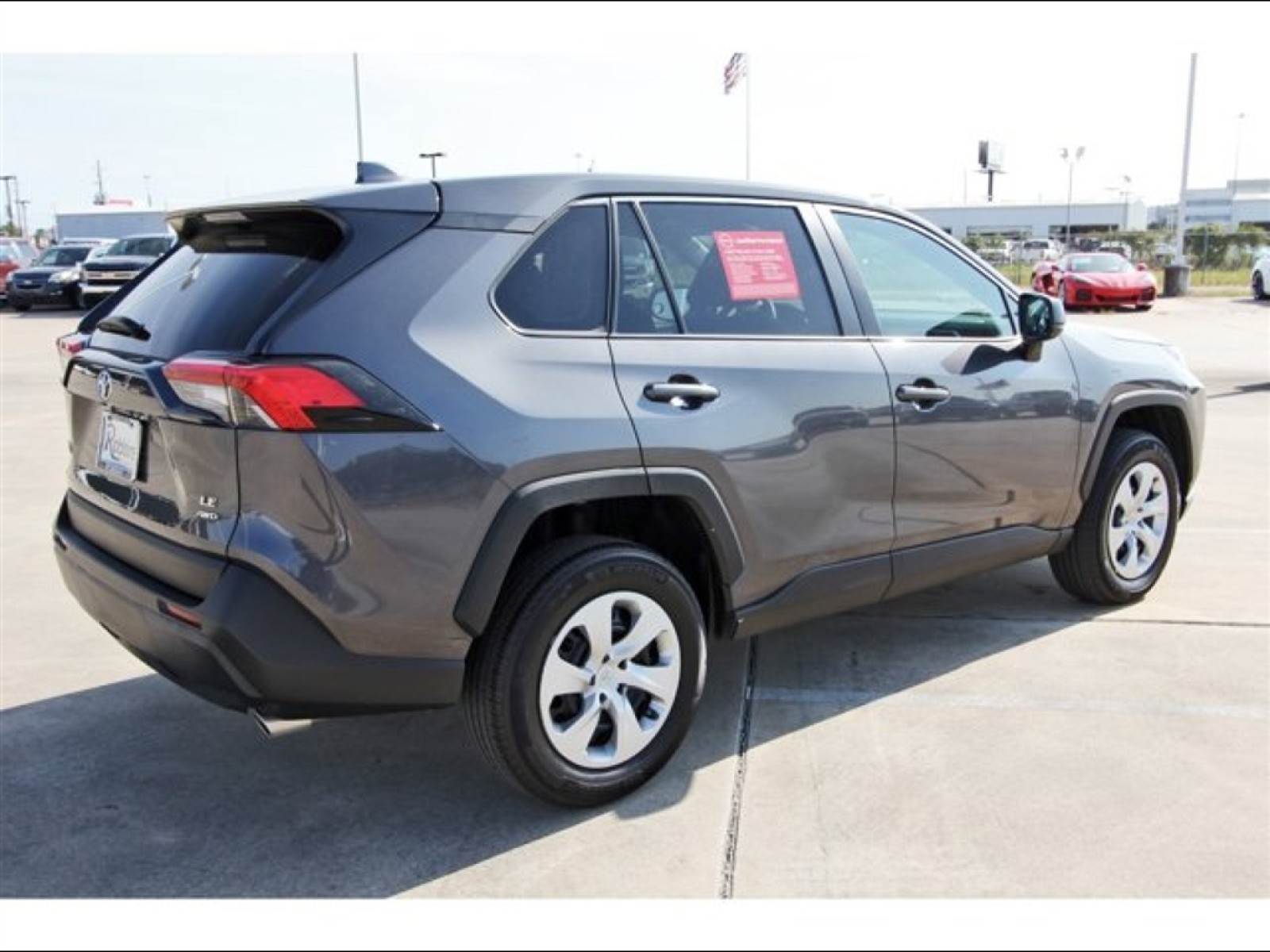 2022 Toyota RAV4 LE - 5