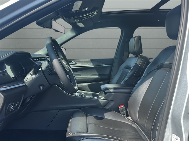2024 Jeep Grand Cherokee Limited photo 9