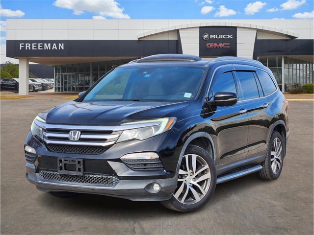 2016 Honda Pilot Touring's photo