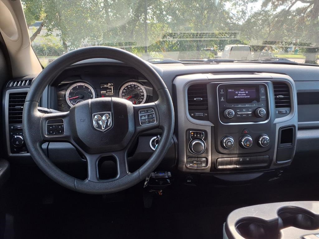 2016 Ram 1500 Express photo 9
