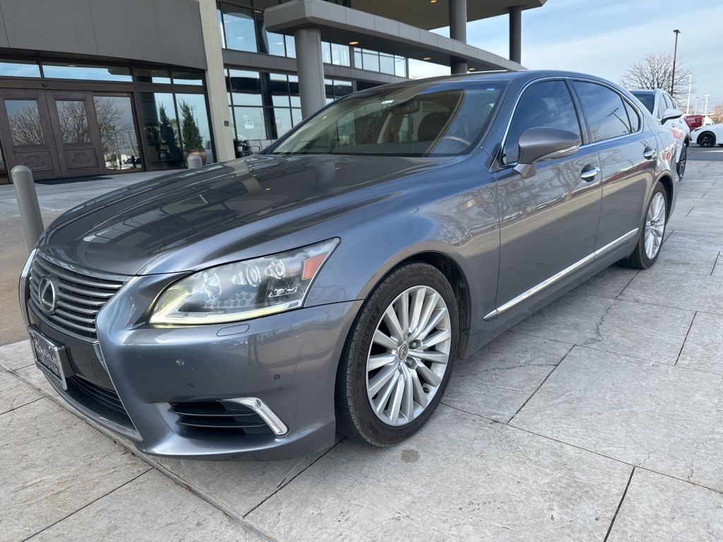 2014 Lexus LS L's photo