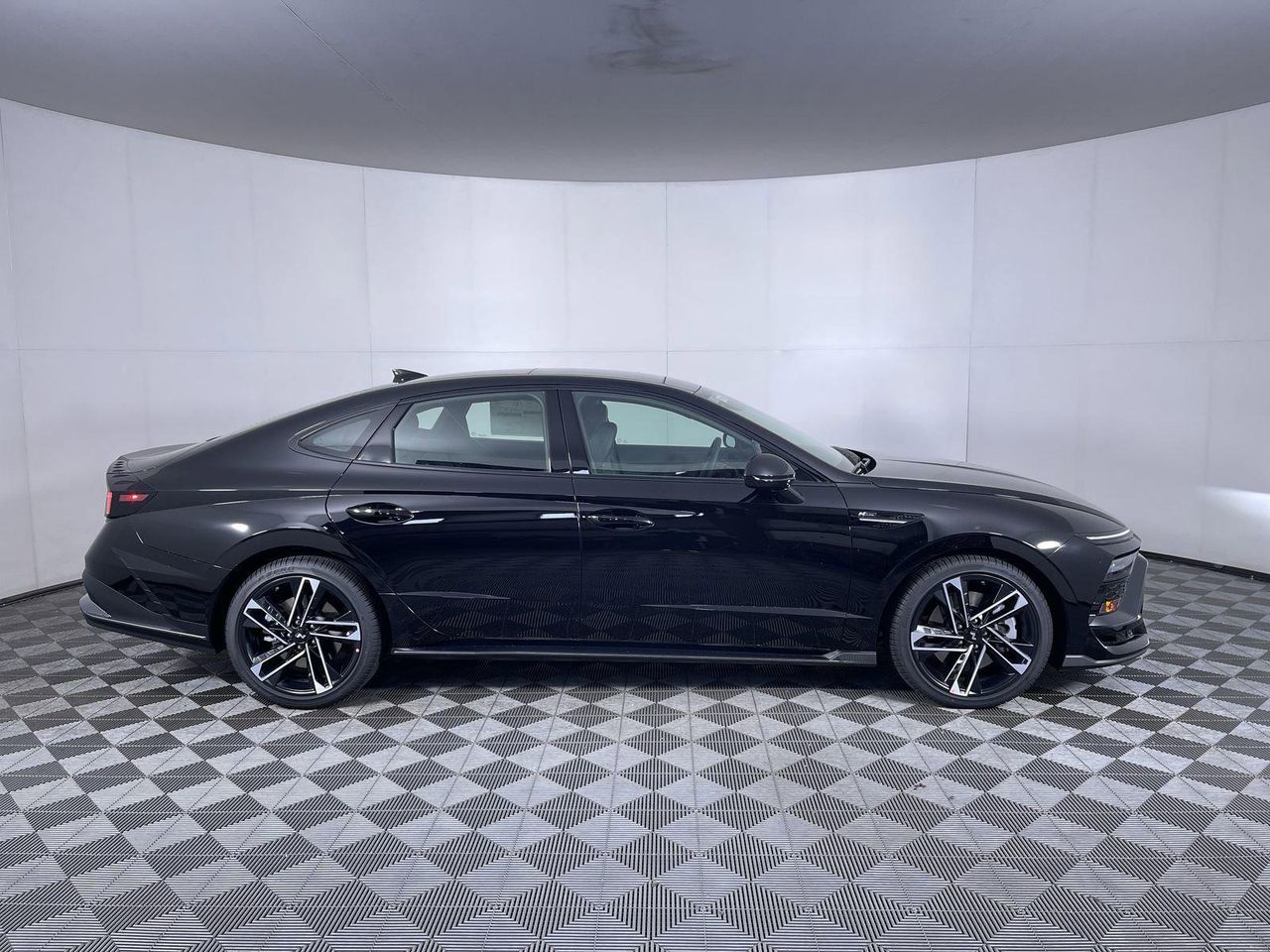2025 Hyundai Sonata N Line photo 4