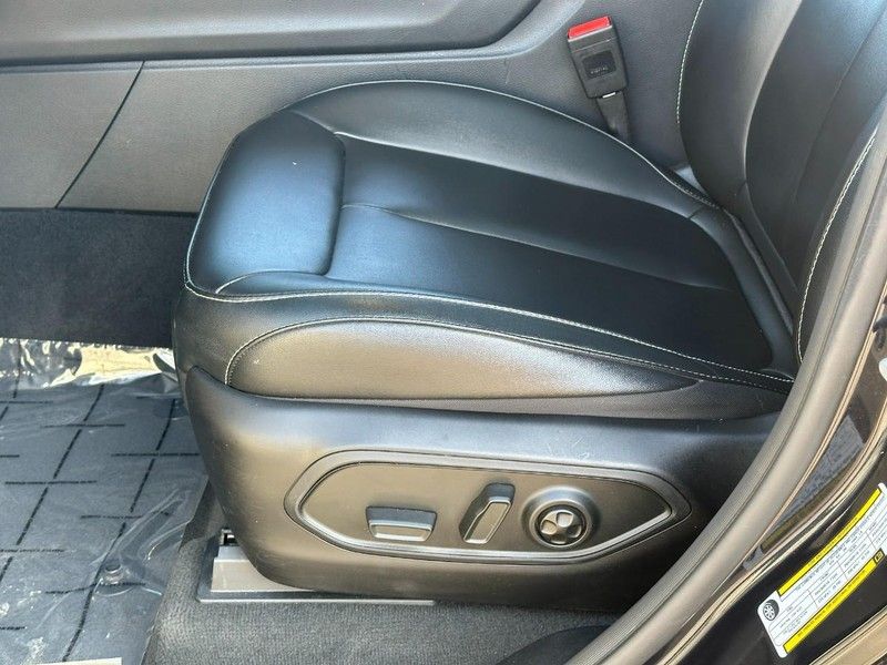2024 Jeep Cherokee Limited 4xe photo 19