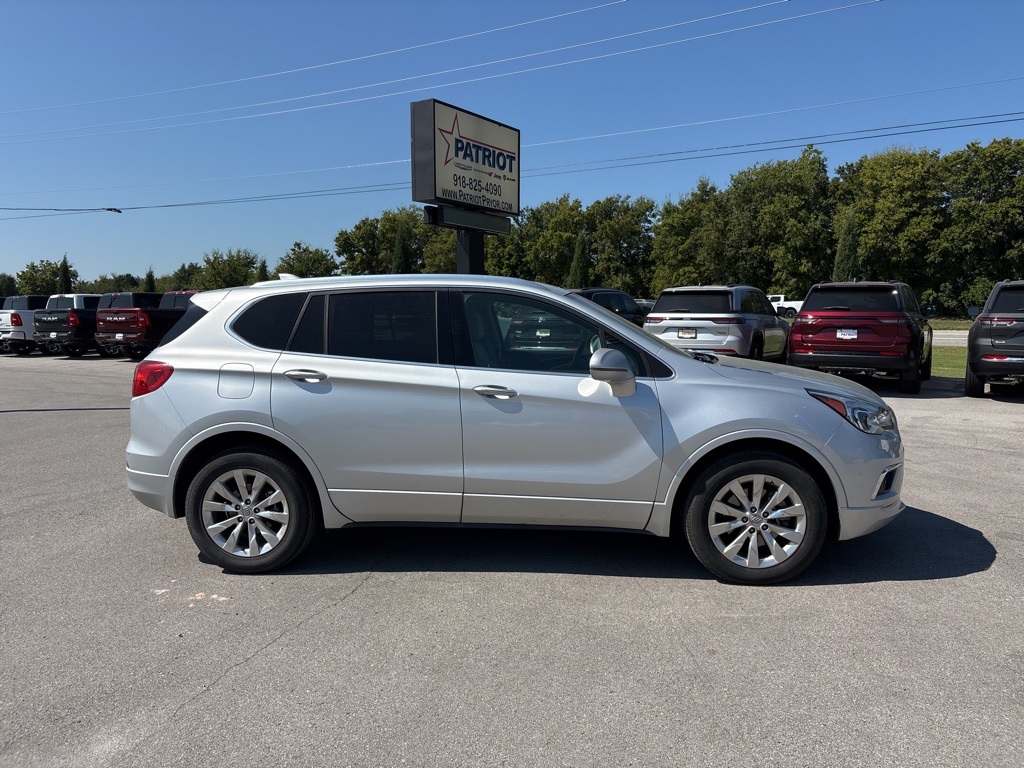2018 Buick Envision Essence photo 2