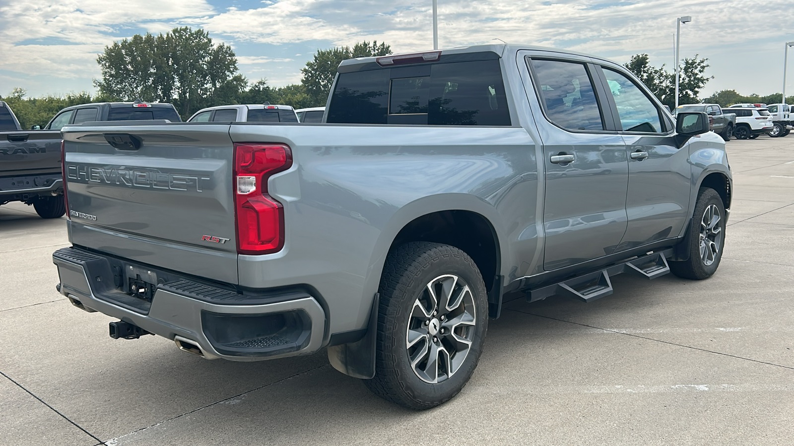 2024 Chevrolet Silverado 1500 RST photo 3