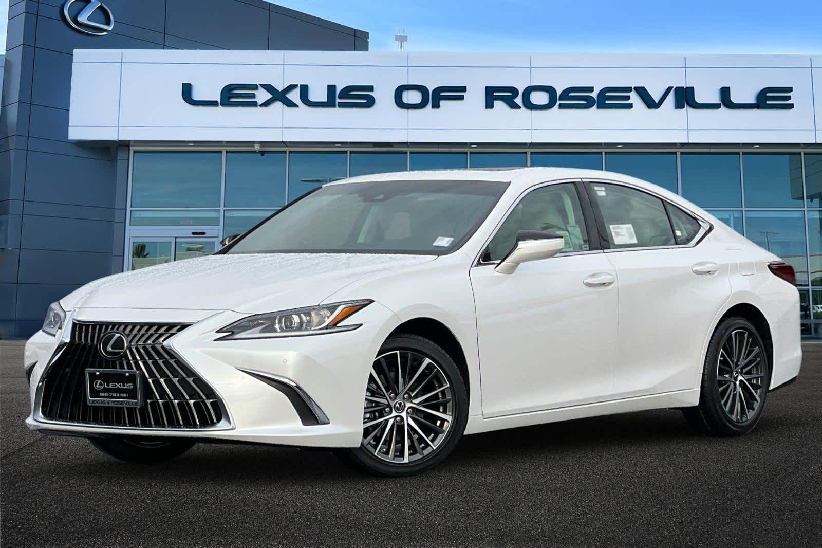 2025 Lexus ES 350's photo