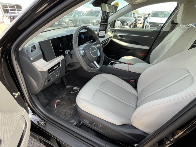 2025 Hyundai Sonata Hybrid SEL photo 20