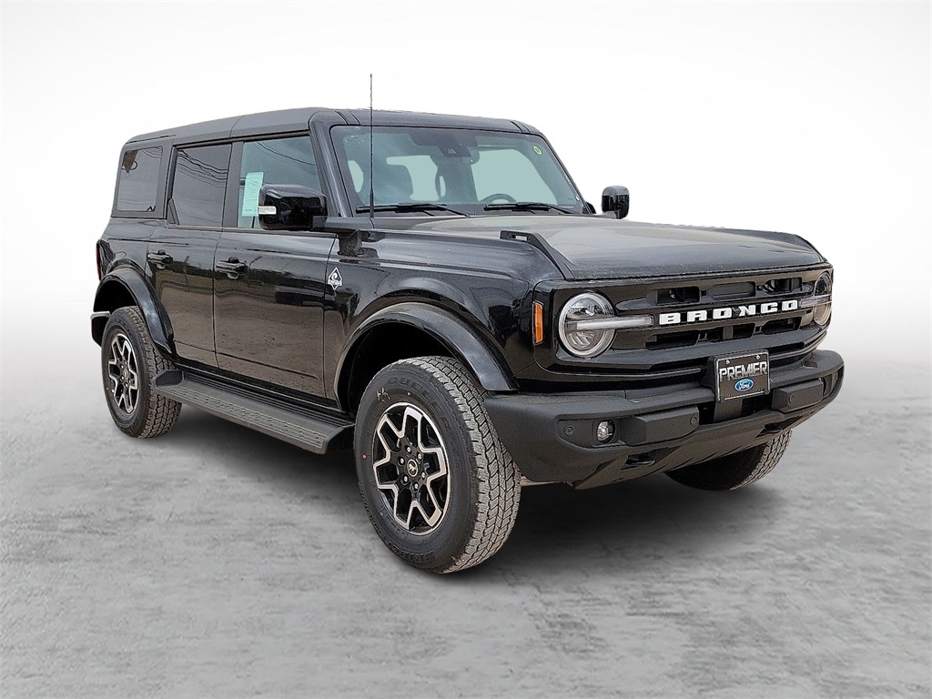 2025 Ford Bronco 4-Door Outer Banks's photo