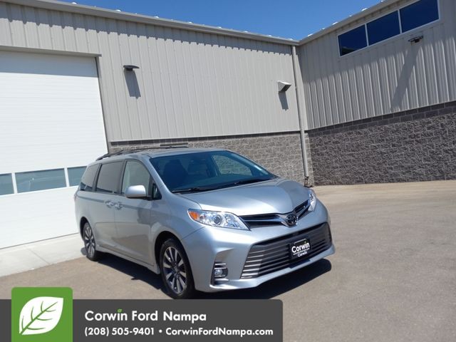 2019 Toyota Sienna XLE