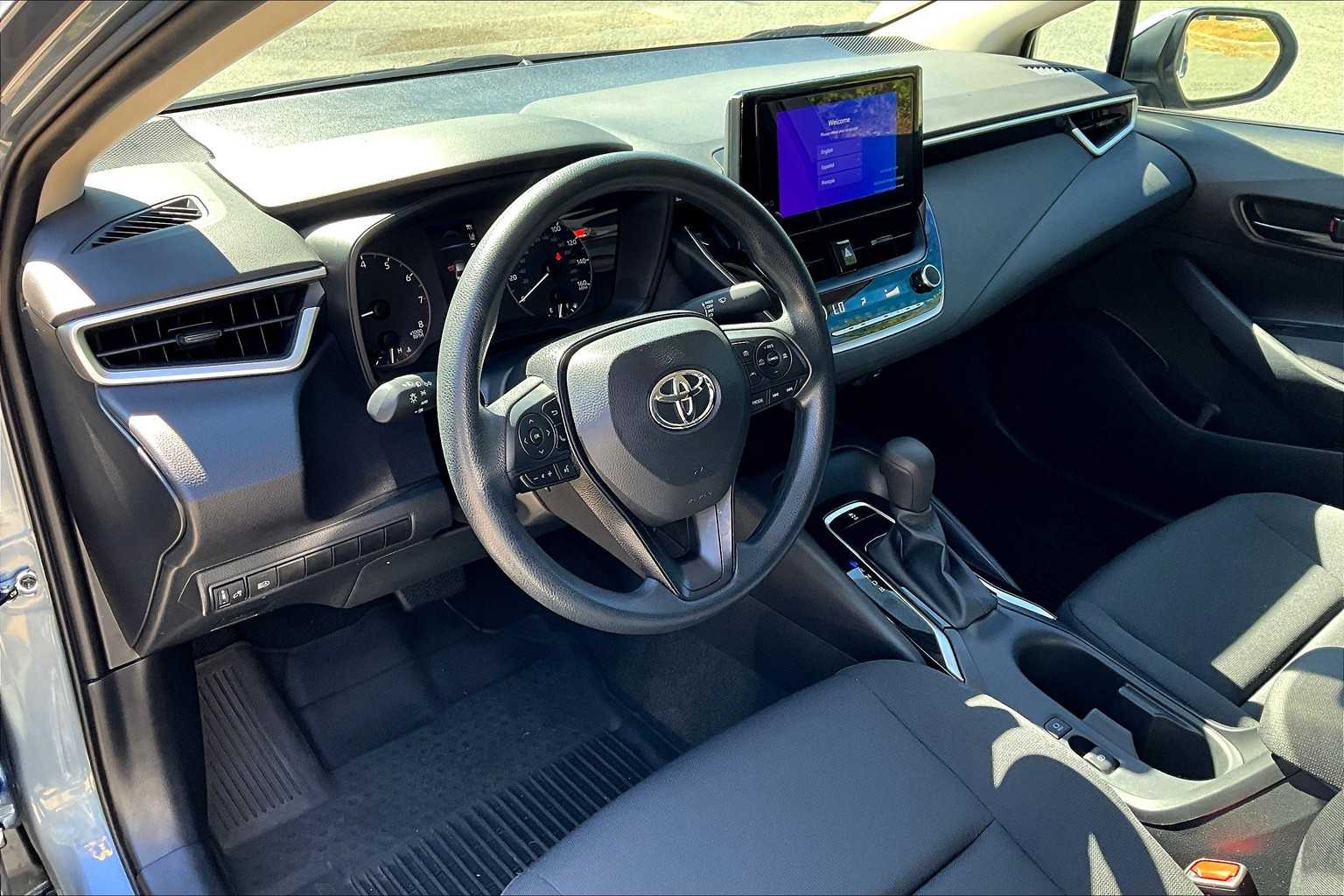 2024 Toyota Corolla LE photo 34