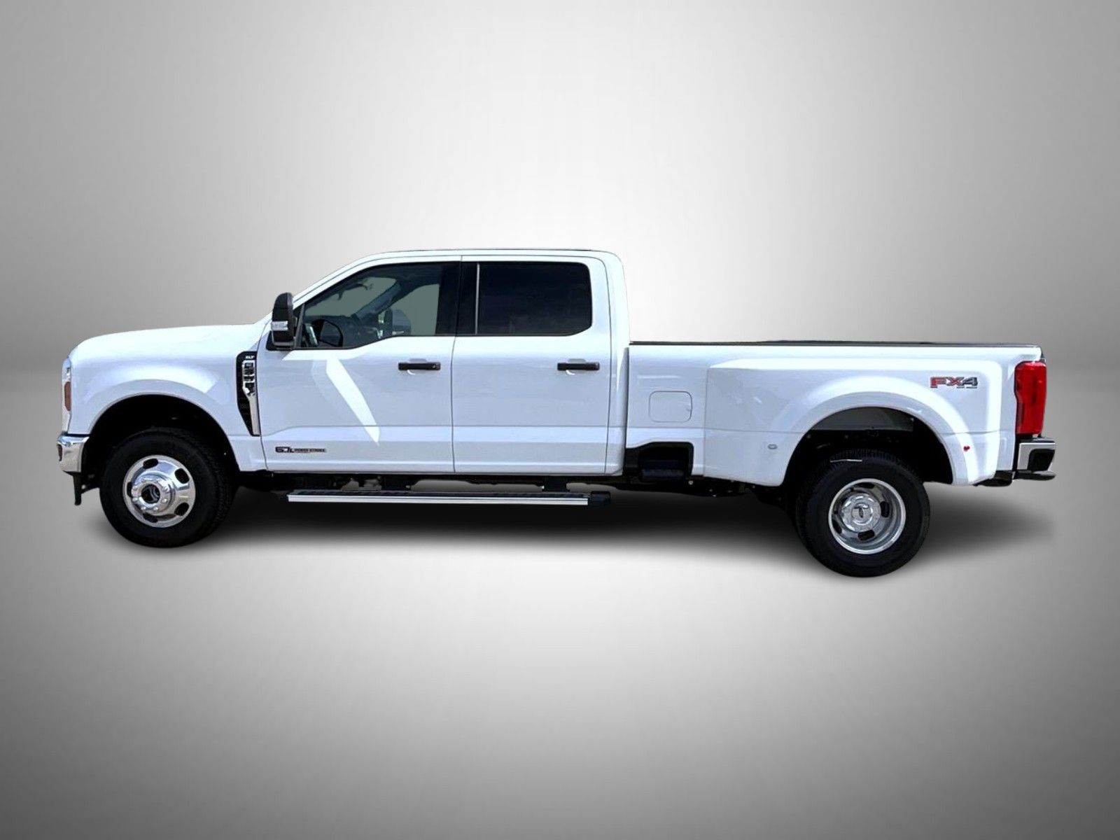 2026 Ford F-350 photo 8