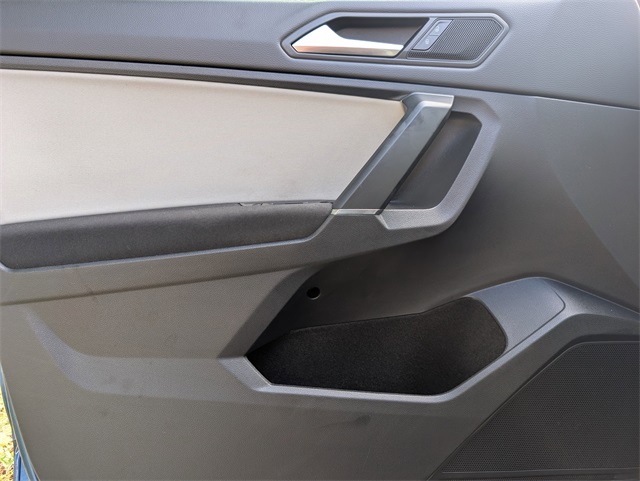 2020 Volkswagen Tiguan S photo 11