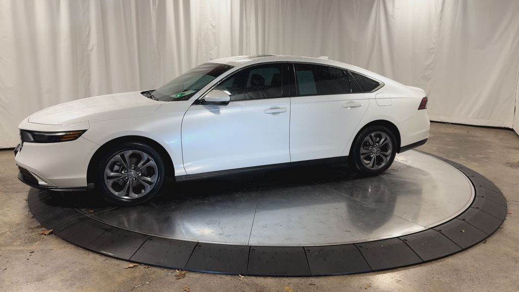 2023 Honda Accord EX photo 4