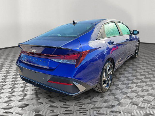 2025 Hyundai Elantra SEL Sport photo 4