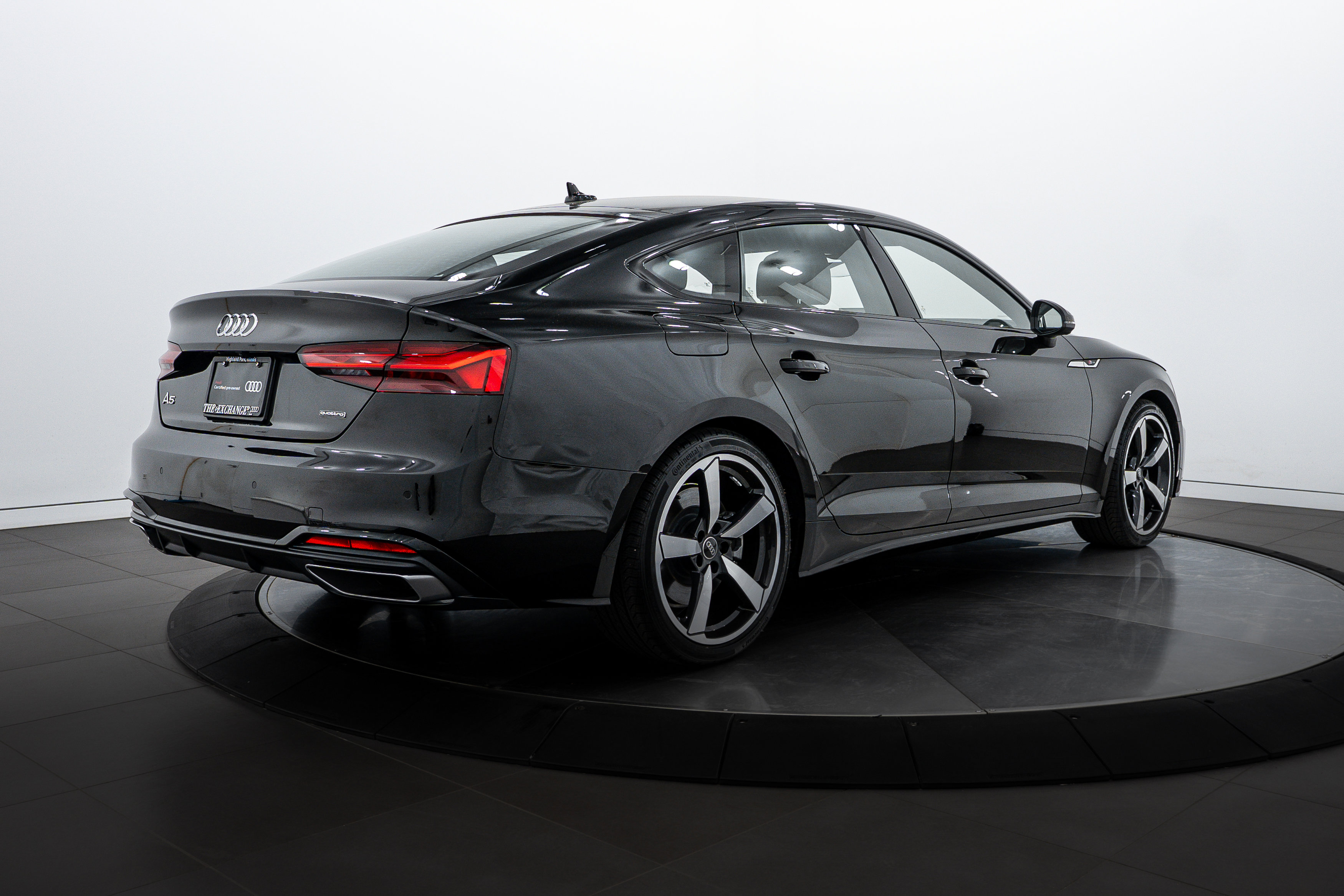 2025 Audi A5 S line Quattro Premium Plus photo 4