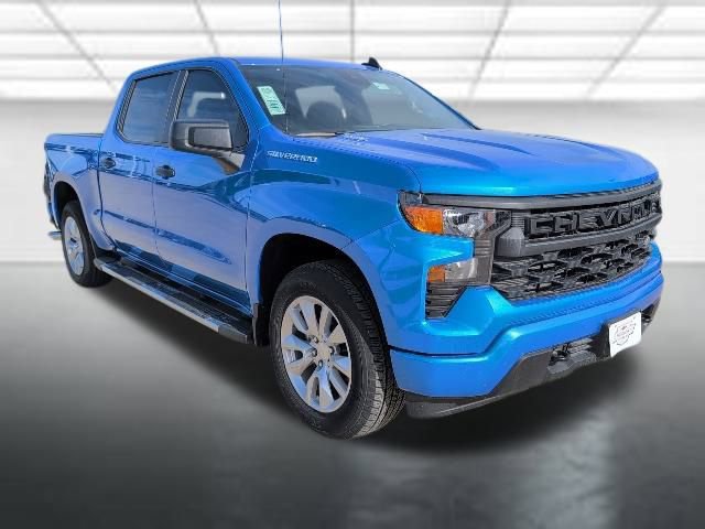 2025 Chevrolet Silverado Base's photo