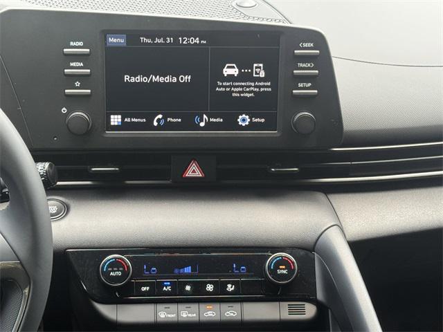 2025 Hyundai Elantra SEL Sport photo 23