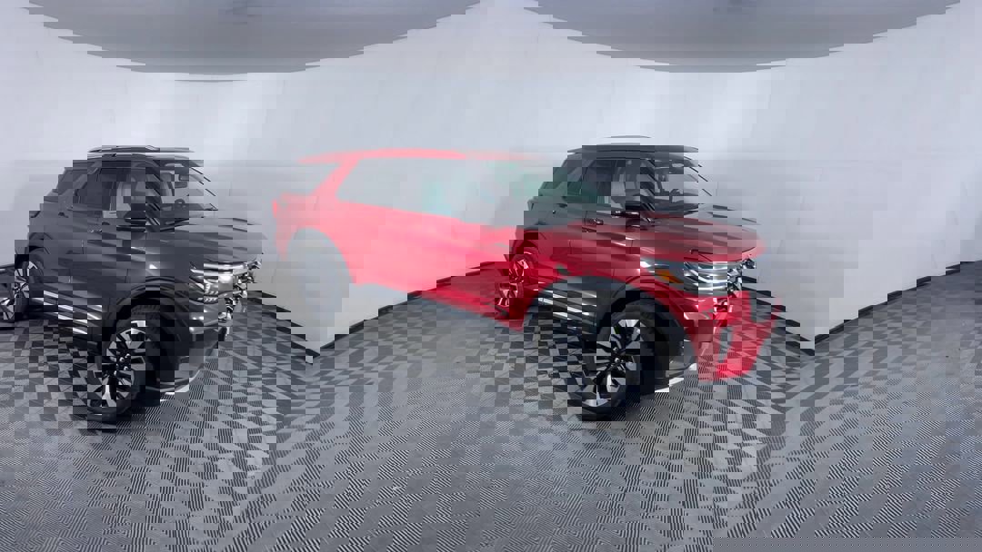 2026 Ford Explorer Platinum photo 2