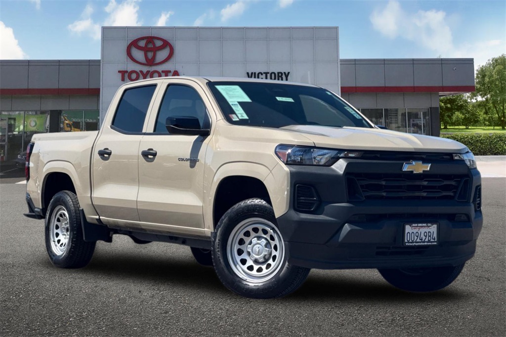 2024 Chevrolet Colorado Work Truck photo 2