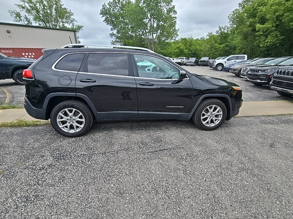 2016 Jeep Cherokee Latitude photo 6