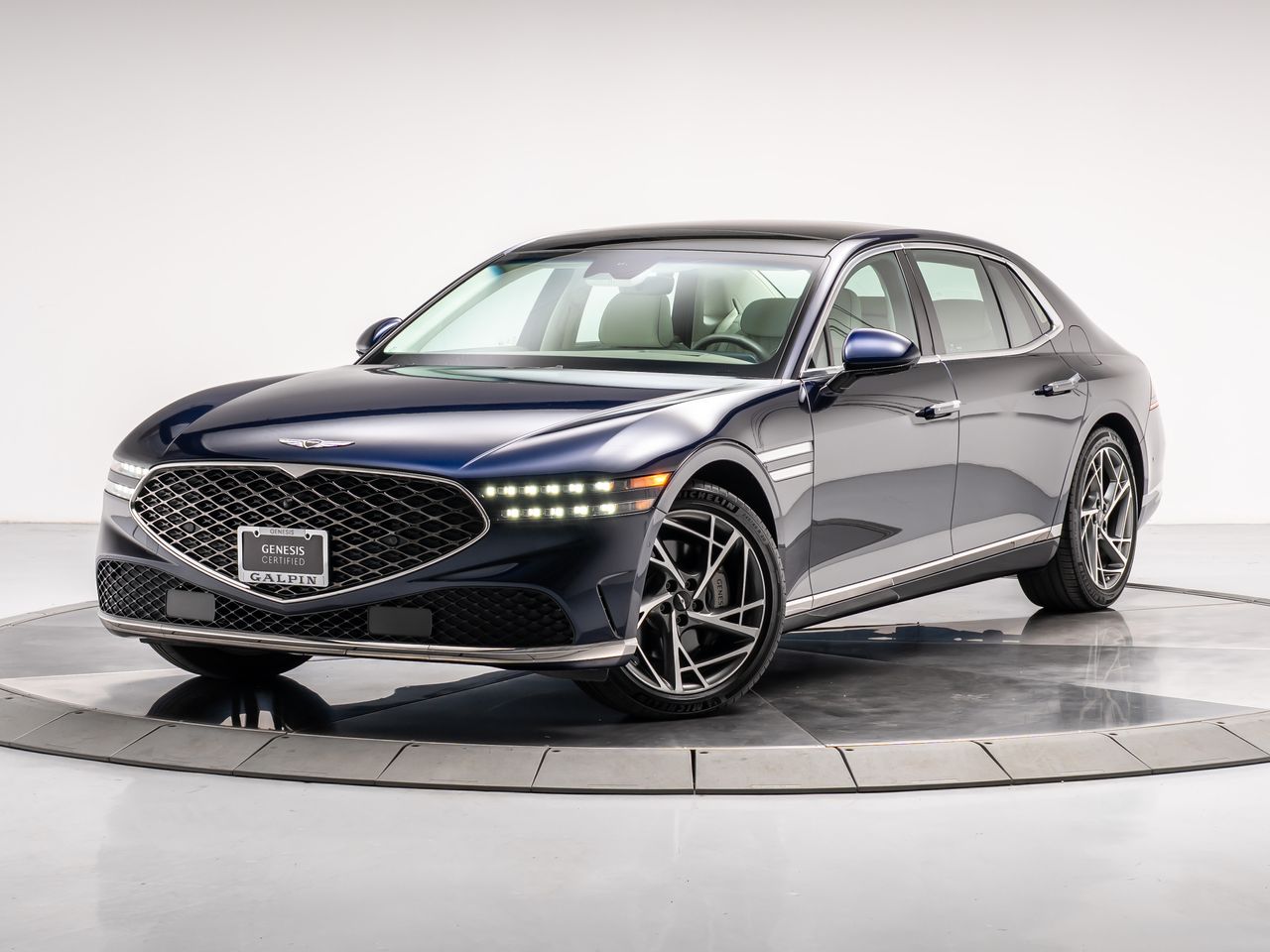 2023 GENESIS G90 Base's photo
