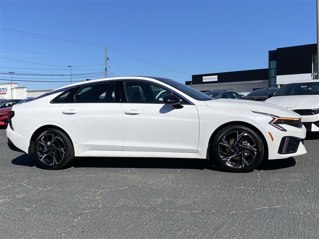2025 Kia K5 GT-Line photo 2