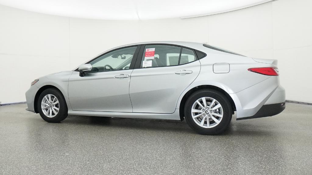 2026 Toyota Camry LE photo 12
