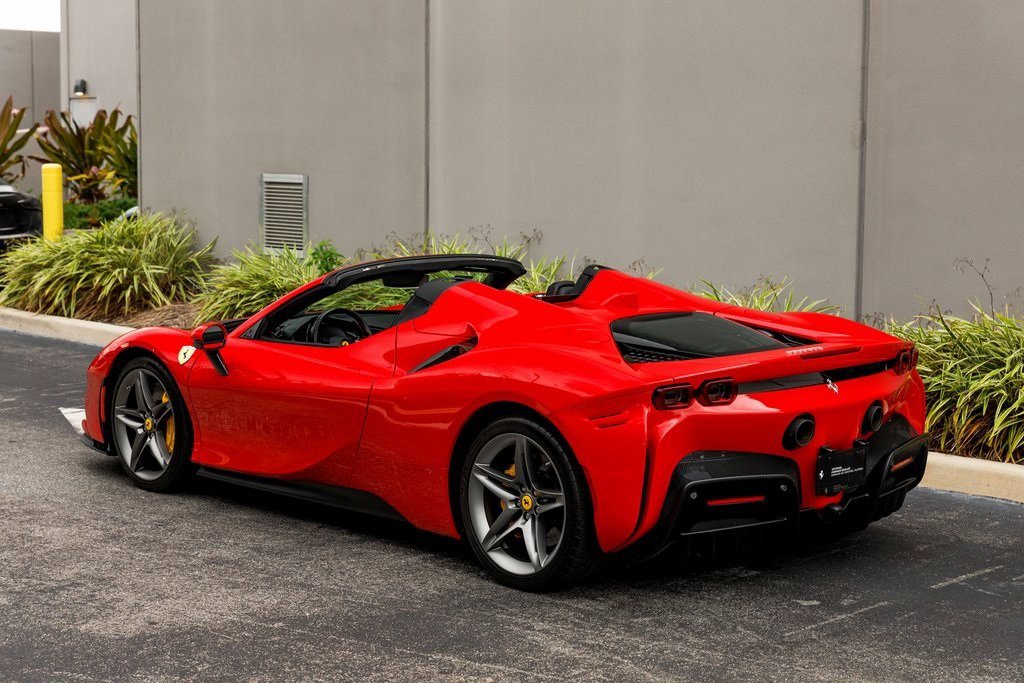 2023 Ferrari SF90 Spider Base photo 3