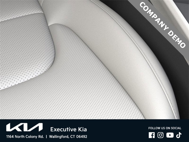 2025 Kia Sportage EX photo 22