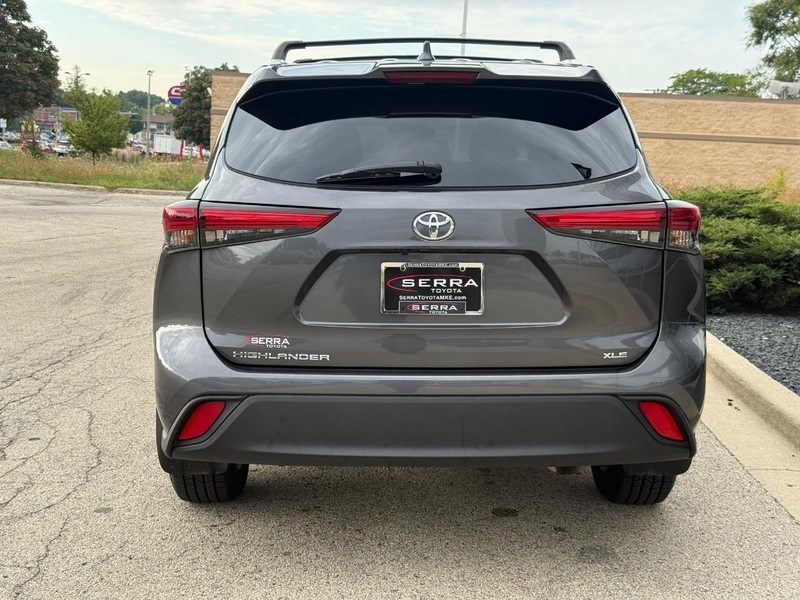 2023 Toyota Highlander XLE photo 4