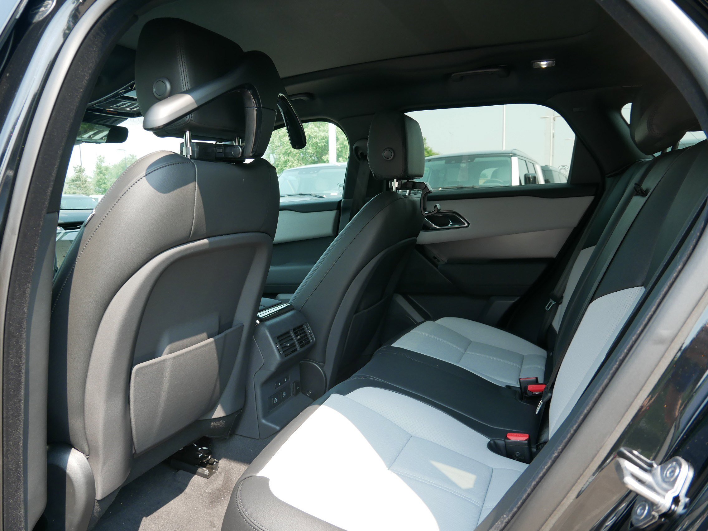 2026 Land Rover Range Rover Velar S photo 6