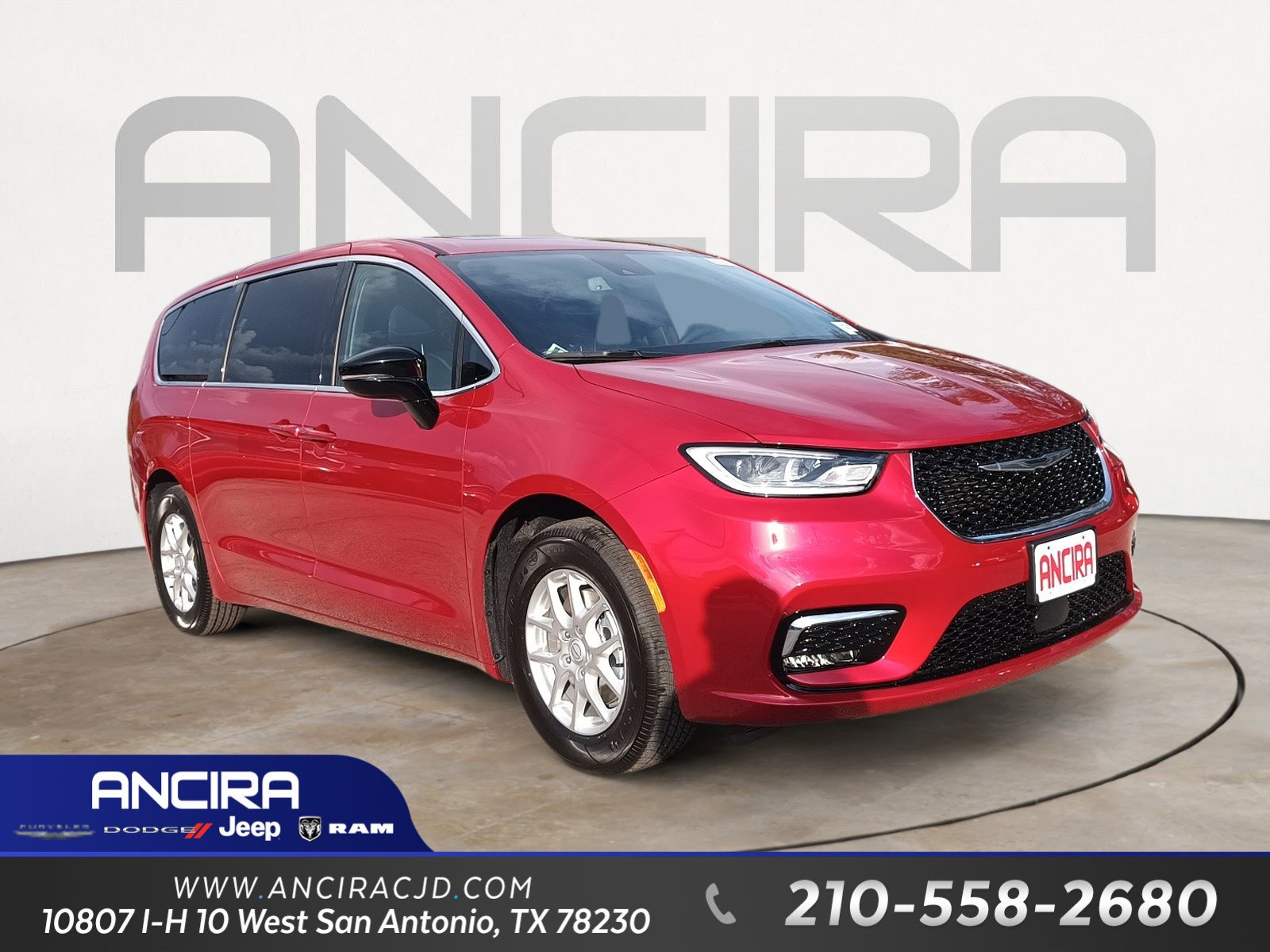 2026 Chrysler Pacifica Select's photo