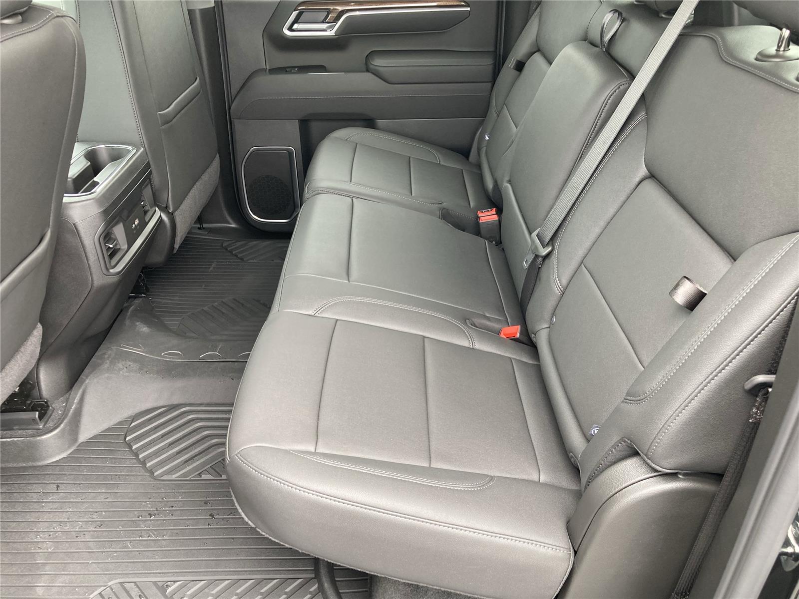 2026 Chevrolet Silverado 1500 LT photo 31