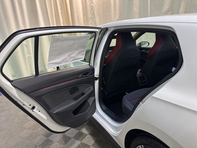 2025 Volkswagen Golf GTI SE photo 26