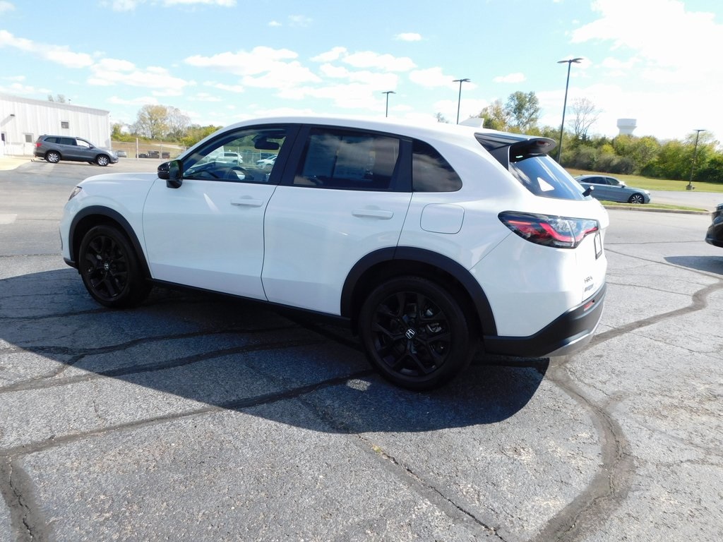 2025 Honda HR-V Sport photo 4