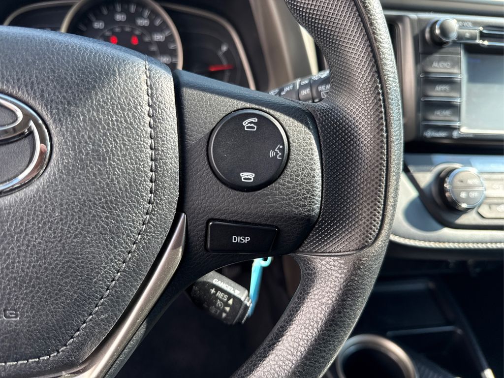 2015 Toyota RAV4 XLE photo 24