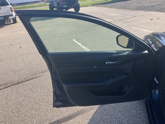 2022 Nissan Altima 2.5 S photo 17